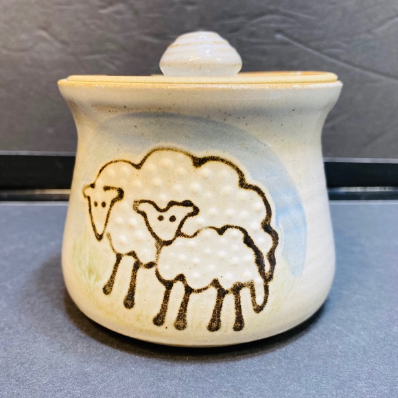 Glynderi Studio Art Pottery Other - Glynderi Studio Art Pottery Sennybridge Wales Lidded Sugar Bowl Sheep Lamb